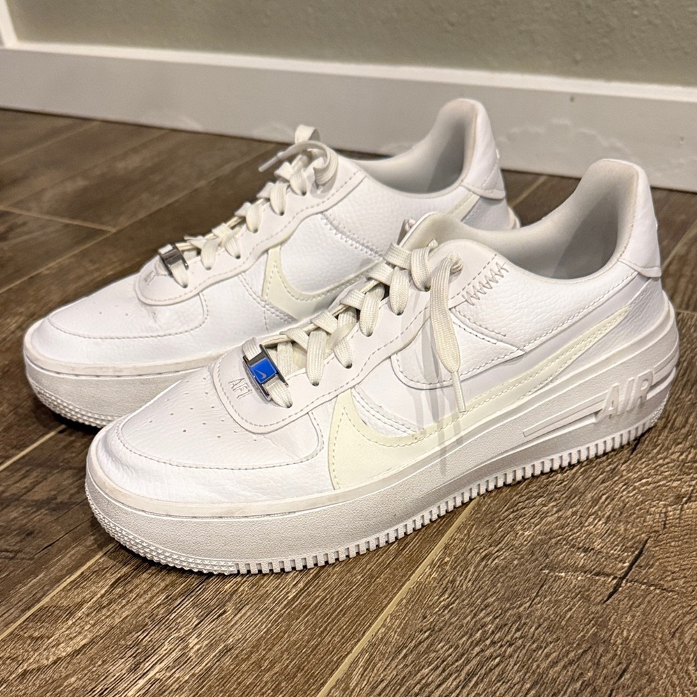 Women's White Sneakers